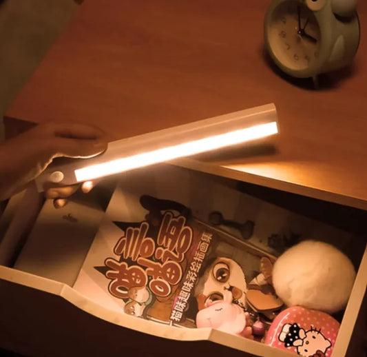 Luz LED con sensor inductivo